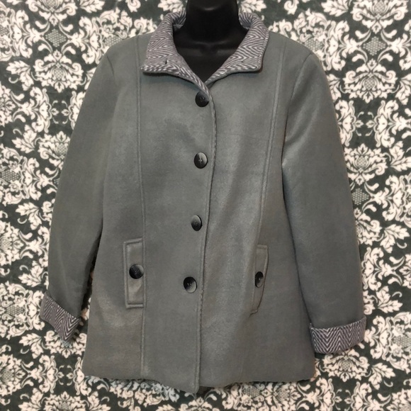 Gray Felt Gray Lightweight Car Coat with Cuff and Collar Design - Picture 1 of 6